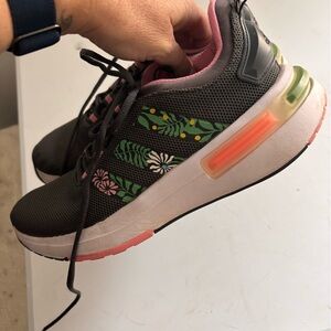 Women's Adidas Racer TR23 Shoes - US 8.5 Carbon / Carbon / Bliss Pink